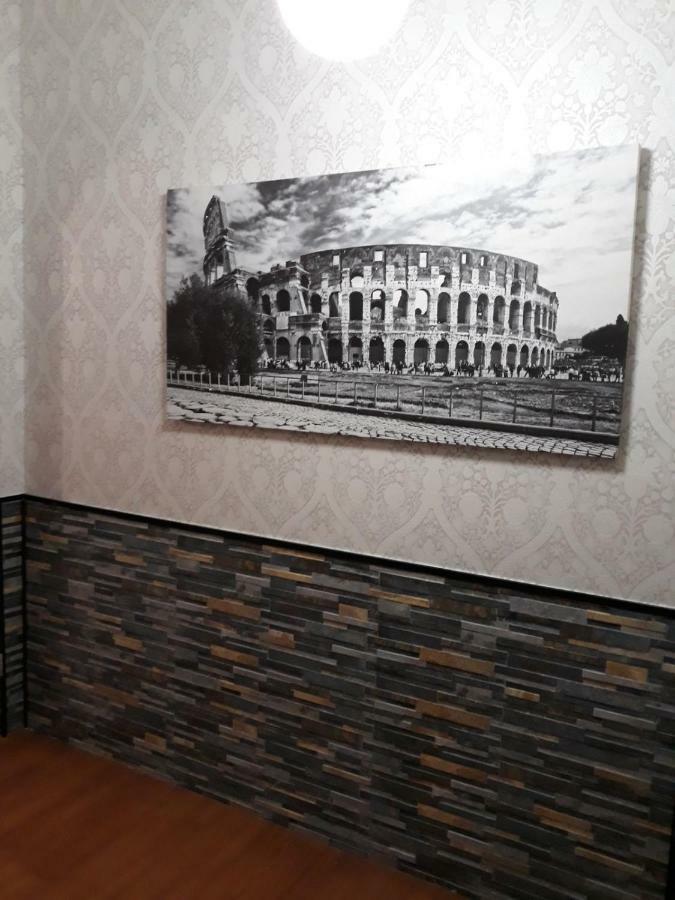 Renting Rooms Rom Exterior foto