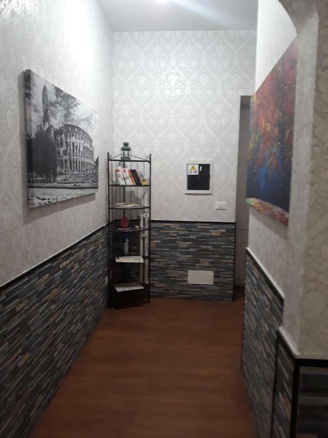 Renting Rooms Rom Exterior foto