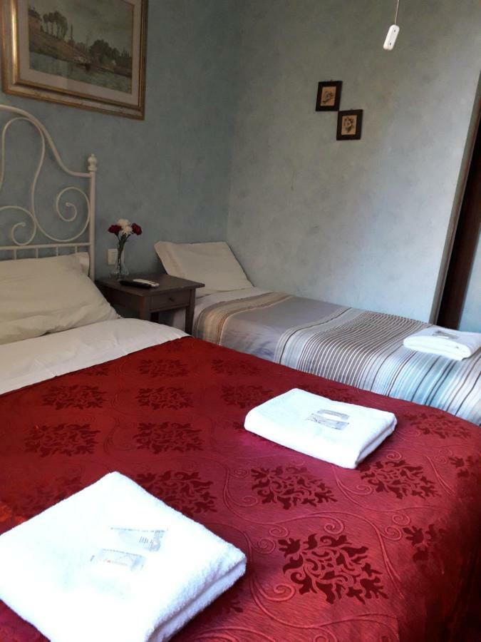Renting Rooms Rom Exterior foto