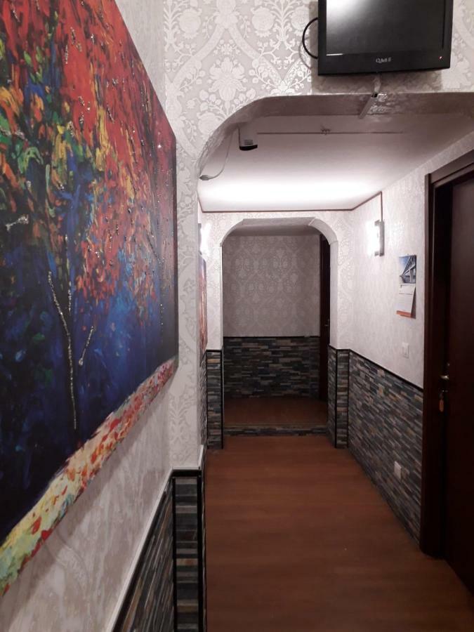 Renting Rooms Rom Exterior foto