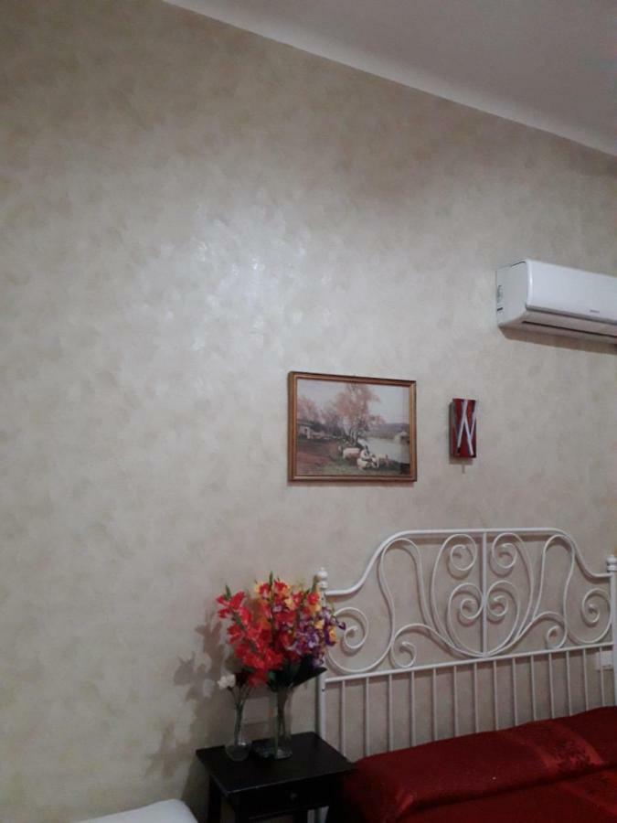 Renting Rooms Rom Exterior foto