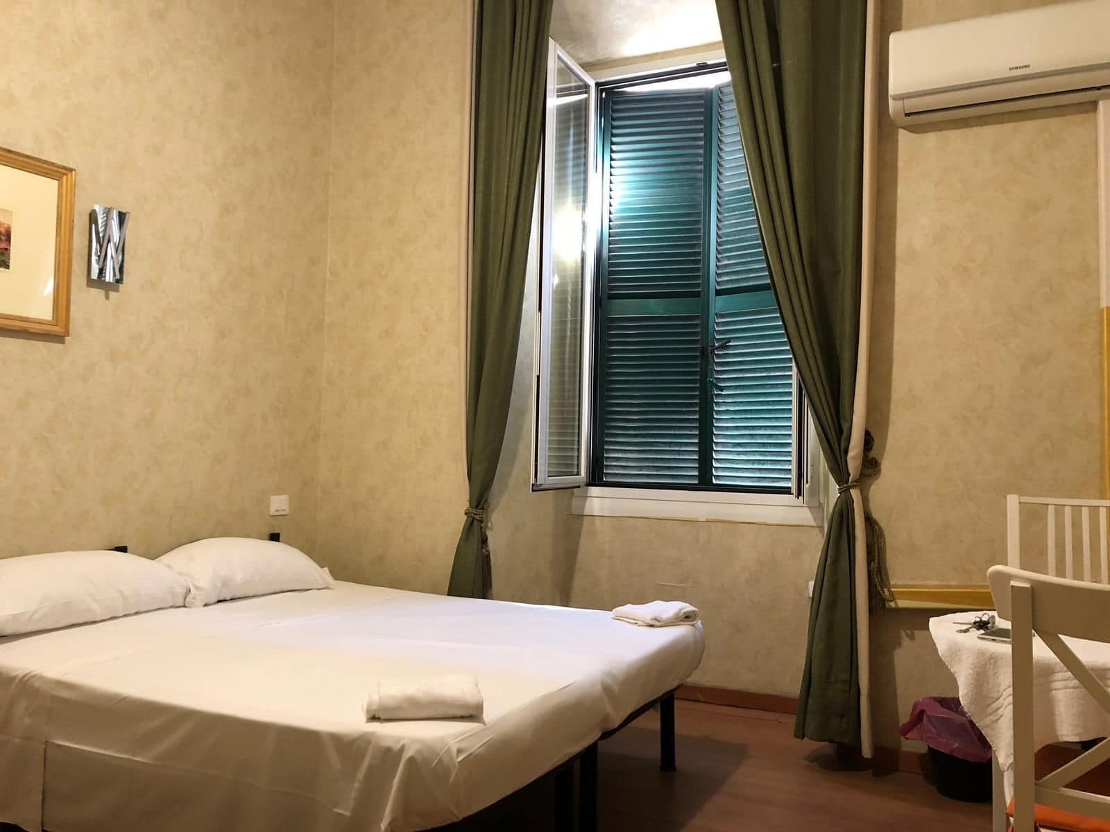 Renting Rooms Rom Exterior foto